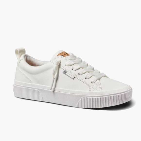 REEF - viral shoe of the summer Lay day dawn premium sneaker. NWT - Picture 4 of 9